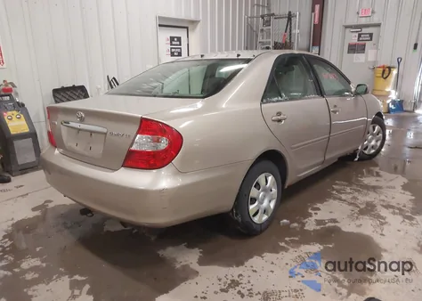 2004 Toyota Camry Le/Xle/Se z USA, uszkodzony, nr VIN 4T1BE32KX4U921730